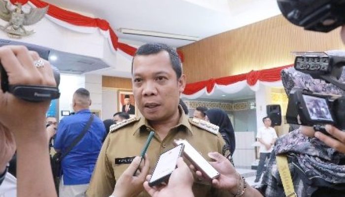 Pj Wali Kota Pekanbaru Dorong Dinas Terkait Gerak Cepat Tanggapi Kenaikan Harga Bahan Pangan di Pasaran