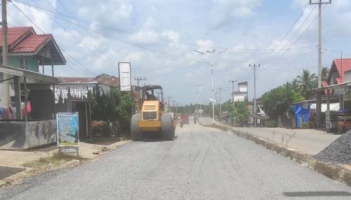 Menjelang Arus Mudik Lebaran 2024, Tiga Ruas Jalan di Rohul terus Digesa Perbaikannya oleh Dinas PUPR Riau