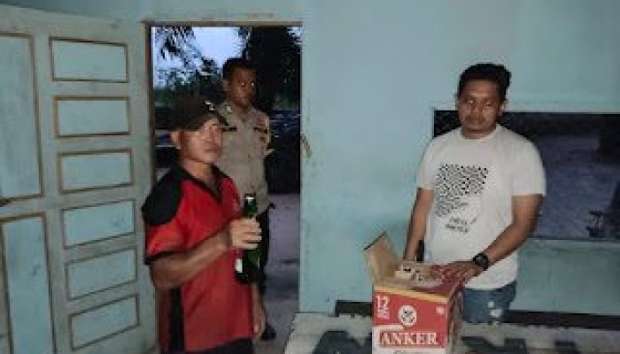 Polsek Tapung Hilir Berhasil mengamankan 40 Botol Miras Dalam Giat KRYD
