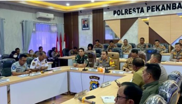 Optimalkan Ops Ketupat Lancang Kuning 2024, Kapolresta Pekanbaru Gelar Rapat Koordinasi Lintas Sektoral