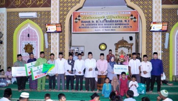 Bersama Pj Gubernur Riau, Pj Bupati Kampar Gelar Safari Ramadhan di Desa Tarai Bangun