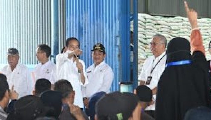 Serahkan Bantuan Pangan di Labuhanbatu, Presiden Jokowi Ungkapkan Tantangan Pangan Nasional Kedepan