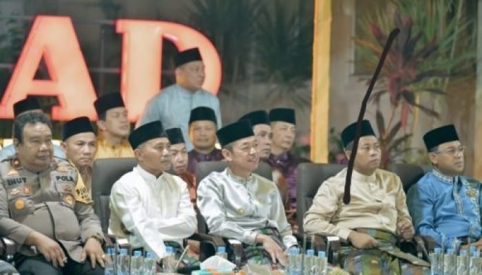 Bupati dan Wabup Rohil Beserta Forkompinda Melepas Sebanyak 71 Peserta Pawai Takbir Idul Fitri 1445 H