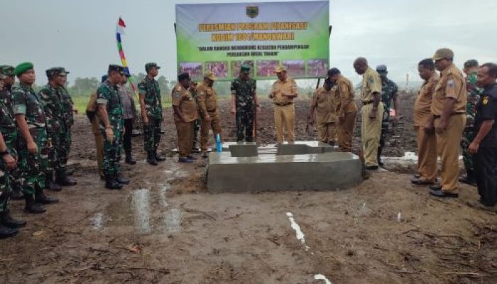 Wujudkan Ketahanan Pangan, Pangdam XVIII/Kasuari Meresmikan Program Pipanisasi Kodam XVIII/Kasuari Di Kampung Desay Papua Barat