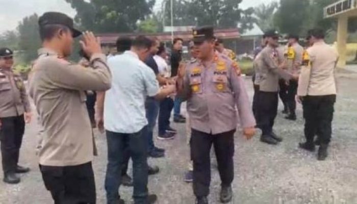 Laksanakan Halal Bihalal, Kapolsek Siak Hulu : Mari Perkuat Sinergitas dan Tali Silaturahmi Persaudaraan Di Mako Polsek Siak Hulu
