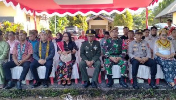 Wujud Sinergitas TNI-Pemerintah, Satgas Pamtas RI-Malaysia Yonarmed 16/TK Hadiri Upacara HUT Ke-25 Kabupaten Bengkayang