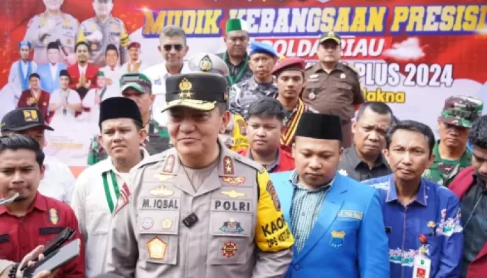 Mudik Kebangsaan Presisi 2024, Kapolda Riau dan Forkopimda Melepas Keberangkatan 5 Bus Rombongan Mudik Gratis Ke Sumbar dan Sumut