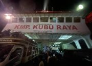 Laka Perairan Sungai, KMP Kubu Raya Menabrak Kapal Tongkang yang Sedang Parkir