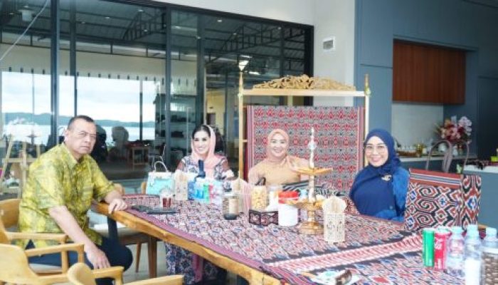 Kunjungan Ketua DPRD Sulbar dan Bupati Mamuju Disambut Kapolda Sulbar di Rumah Jabatan Kapolda