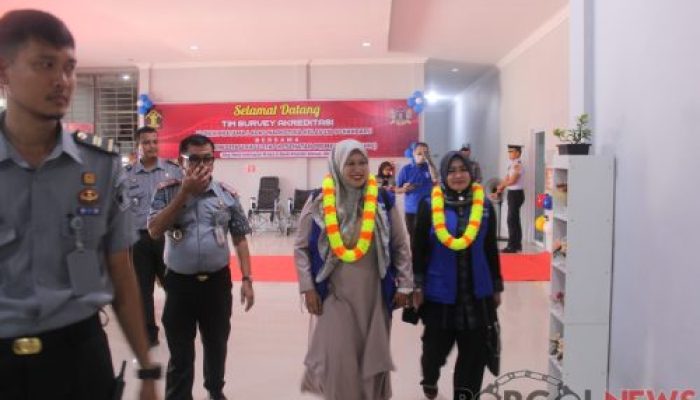 Meningkatkan Standar Pelayanan Kesehatan, Kalapas Narkotika Kelas IIB Menerima Kunjungan Tim Surveyor dari Lafkespri