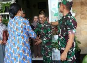 Kepedulian Seorang Pemimpin, Dandim 0812/Lamongan Letkol Wira Menjenguk Anggotanya yang Sakit