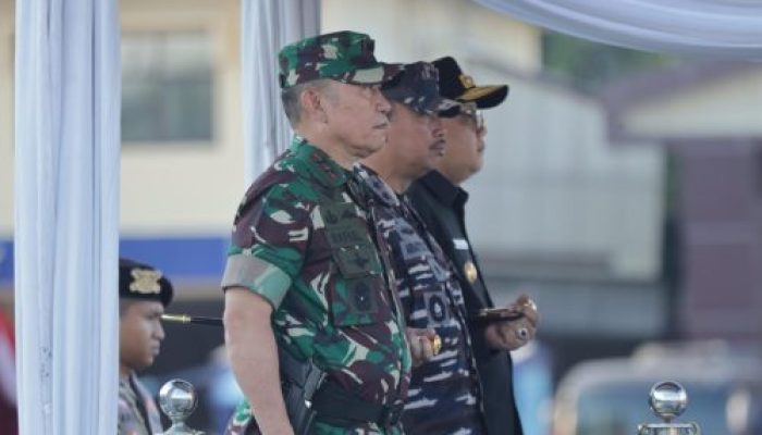 Hadiri Apel Gelar Ops Ketupat Semeru 2024, Pangdam V/Brawijaya Pastikan Pelaksanaan Mudik Lebaran Berjalan Aman dan Tertib