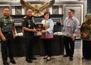 Audiensi Sekaligus Halal Bihalal, Panglima TNI Terima Kunjungan Dari Komnas HAM di Mabes TNI Cilangkap