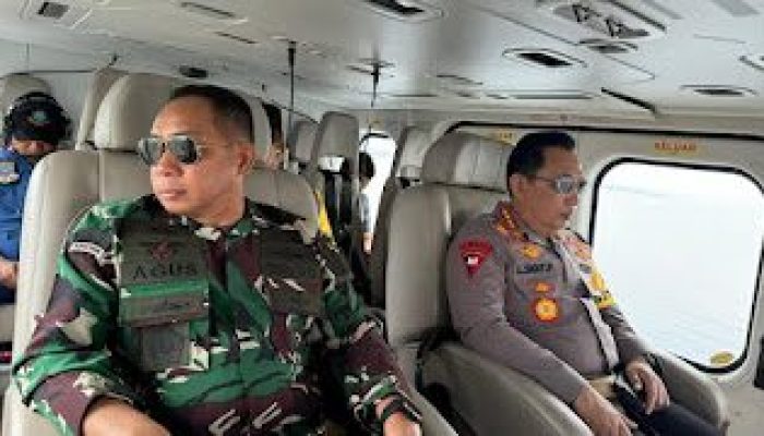 Cek Kesiapan Mudik, Kapolri Bersama Panglima TNI Lakukan Patroli Udara di Pelabuhan Gilimanuk