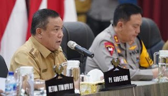 Pj Gubernur Riau Bersama Tim Komisi II DPR RI Ikuti Evaluasi Pemilu 2024 dan Persiapan Pilkada Serentak 2024