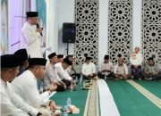 Membangun Keakraban dan Kebersamaan, Pj Walikota Pekanbaru Muflihun Laksanakan Safari Ramadhan Ke Masjid Darul Mukhlisin