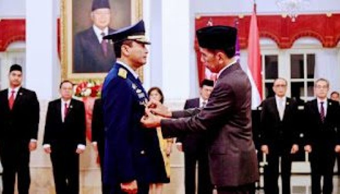 Presiden Jokowi Resmi Melantik Marsekal TNI M. Tonny Harjono Jadi KSAU Gantikan Marsekal TNI Fadjar Prasetyo yang Memasuki Masa Pensiun