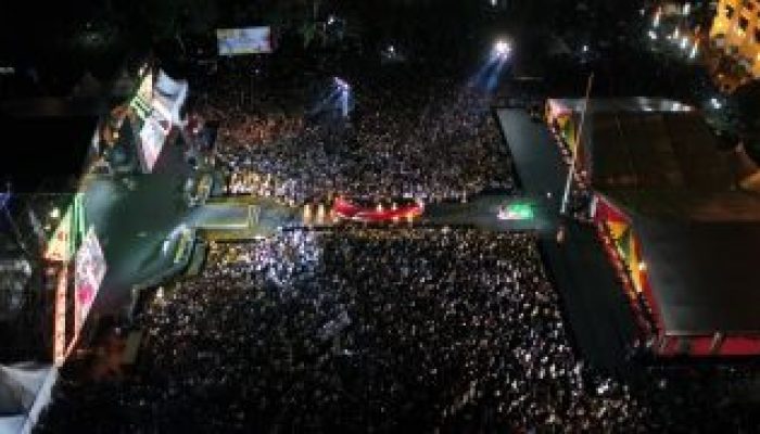 Sukses Digelar, Antusias Puluhan Ribu Masyarakat Saksikan Acara Penutupan Gebyar BBI BBWI dan Lancang Kuning Carnival Tahun 2024
