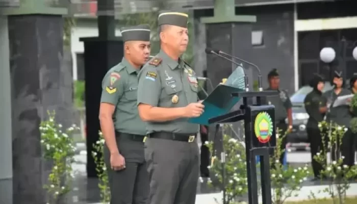 Peringati Hari Kebangkitan Nasional Ke-116 Tahun 2024, Danrem 031/Wira Bima Pimpin Langsung Upacara di Lapangan Makorem 031/WB