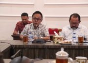 Didampingi Sekda Bengkalis, Pj Gubernur Riau SF Hariyanto Sambut Kunjungan Investor Pembangunan Jembatan Pulau Bengkalis-Pulau Sumatera dikediaman Gubernur Riau