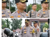 Tingkatkan Keamanan dan Ketertiban, Kapolres Kuansing Pimpin Langsung Apel Akbar Bhabinkamtibmas di Lapangan Apel Polres Kuansing