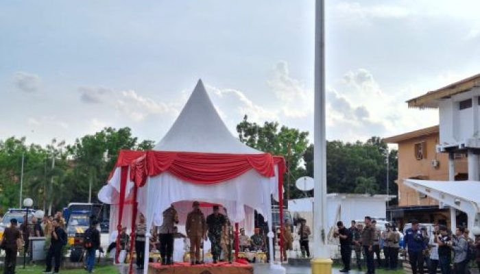 Dalam Rangka Pengamanan Presiden Jokowi Ke Riau, Kapolresta Pekanbaru Pimpin Apel Gelar Pasukan di MPP Pekanbaru