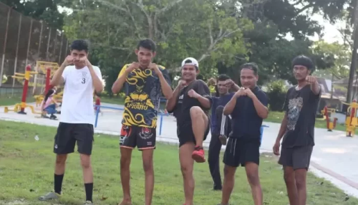 Jaga Kebugaran dan Kesiapan Fisik, Hulubalang Selatan Asykar Theking Gelar Latihan Muaythai Rutin di Lanud Roesmin Nurjadin