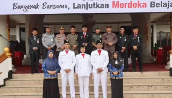 Jadi Inspeksi Upacara, Wabup Rohul Pimpin Upacara Hardiknas Tahun 2024 di Halaman Kantor Bupati Rohul