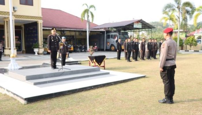 Waka Polres Kampar Pimpin Upacara Hari Kebangkitan Nasional Tahun 2024 di Lapangan Apel Mapolres Kampar