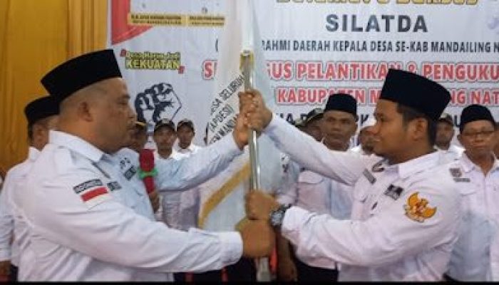 DPD APDESI Sumut Resmi Melantik DPC APDESI Madina di gedung Serbaguna H. Amru Daulay