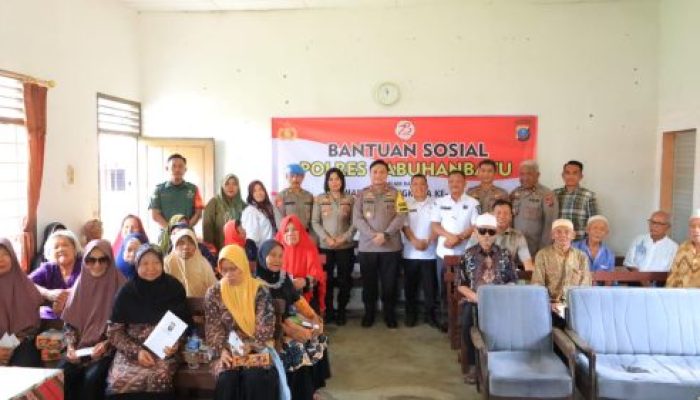 Peringati HUT Bhayangkara Ke-78, Polres Labuhanbatu Lakukan Kegiatan Bantuan Sosial di Panti Jompo