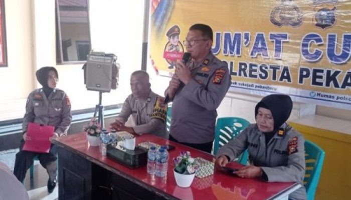 Tampung Aspirasi dari Masyarakat, Polresta Pekanbaru dan Polsek Sukajadi Gelar Jum’at Curhat Bersama Masyarakat Kampung Melayu