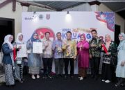 Kabupaten Kampar Raih Penghargaan Bangga Kencana dan Percepatan Penurunan Stunting 2024