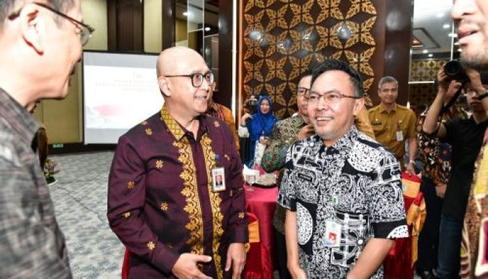 Triyoga Laksito Dikukuhkan Jadi Kepala OJK Riau, Bupati Bengkalis Ucapkan Selamat