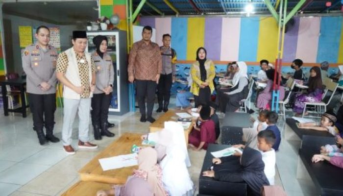 Visitasi Kompolnas Award 2024, Kompolnas RI Apresiasi Program “Polisi Mengajar” di Polsek Kembangan