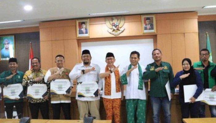 Hindari Politik Transaksi, Pj Bupati Bekasi Serahkan Bankeu Senilai Rp5,7 Miliar ke 11 Parpol Peraih Kursi DPRD Kabupaten Bekasi