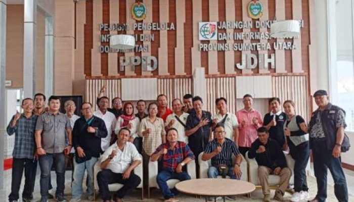 Wartawan Adalah Satu Dari Tugas Profesi Dibidang Jurnalistik