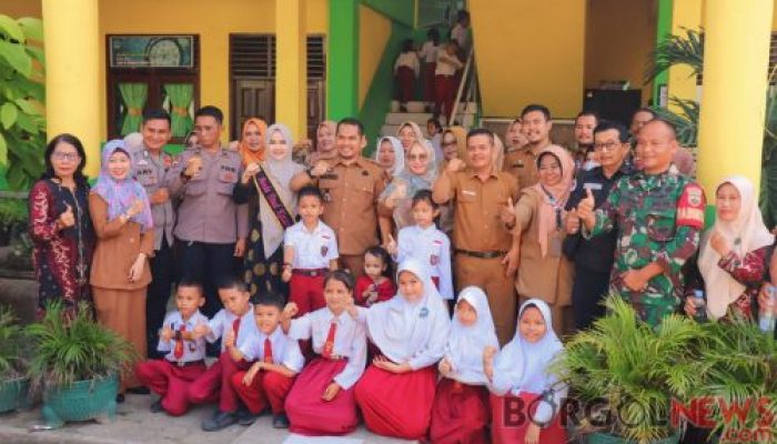 Camat Tenayan Raya Resmi Mencanangkan PIN Polio 2024 di SDN 95 Kelurahan Rojosari