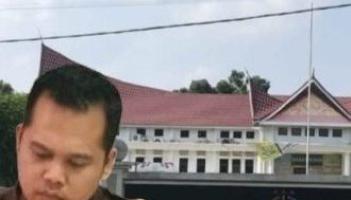 Setelah Mangkir, Mantan Kades Indra Sakti MISDI Penuhi Panggilan Kejari Kampar