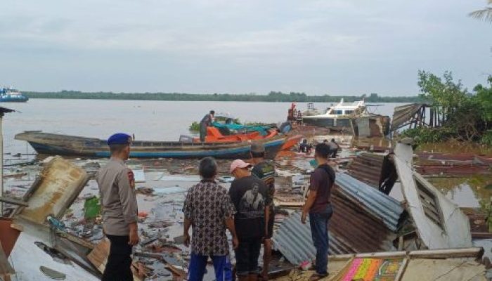 Besok, Pj Gubri SF Hariyanto Dijadwalkan Berikan Bantuan Longsor Inhil