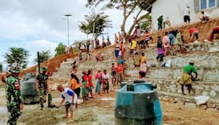 Kembangkan Semangat Berolahraga, Pos Haumeniana Satgas Yonkav 6/Naga Karimata Renovasi Fasilitas Olahraga di Perbatasan