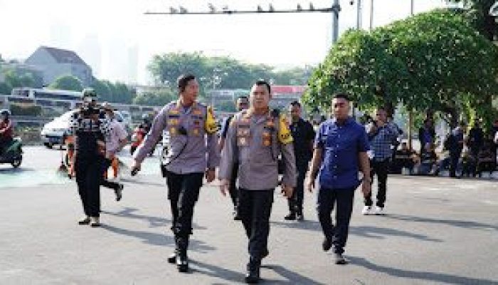 2.013 Personil Polri Dikerahkan Pada Aksi Unjuk Rasa di DPR/MPR RI dan Tanpa Membawa Senpi