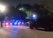 Aparat Kepolisian Memukul Mundur Aksi Massa Di Depan Gedung DPR