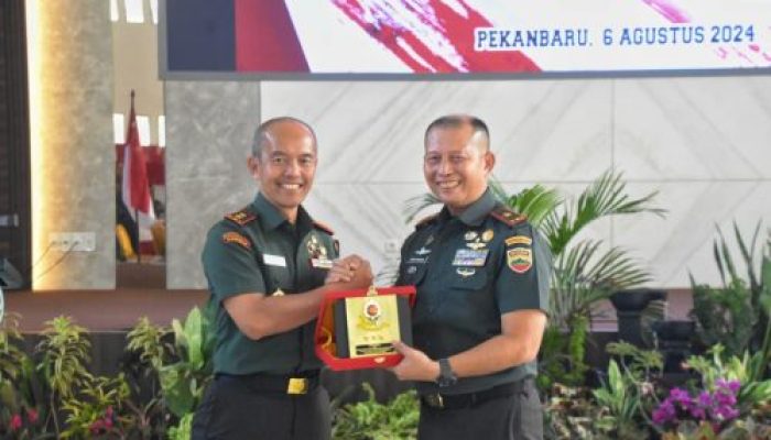 Danrem 031/Wira Bima Memberikan Pembekalan kepada Pasis Sesko TNI