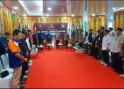 Edy Natar bersama Destrayani Bibra,Mendaftar Ke KPU Pekanbaru