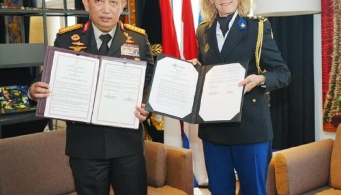 Kapolri Menjalin kerjasama komisioner Kepolisian Belanda