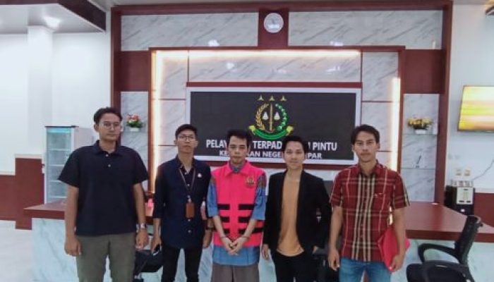 Kejari Kampar Tahan Mantan Kades Teratak Terkait Kasus Korupsi Dana Desa Tahun Anggaran 2019
