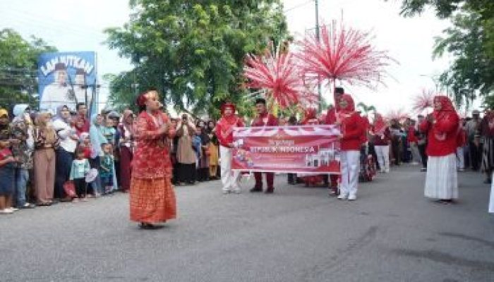 Diramaikan Ribuan Peserta, Lomba Pawai Karnaval Budaya HUT ke-79 RI di Siak