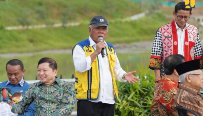 Menteri Basuki Dampingi Presiden-Wapres dan Para Menteri Kabinet Indonesia Maju Tinjau Embung MBH dan Plaza Seremoni IKN