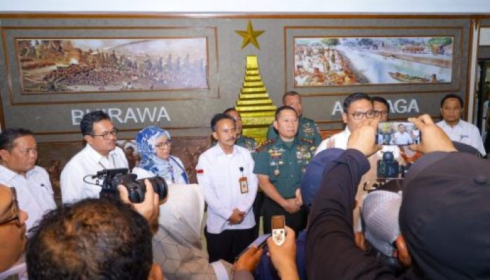 Antisipasi Darurat Pangan, Pangdam V/Brawijaya Mayjen TNI Rafael Sambut Kunker Wamentan